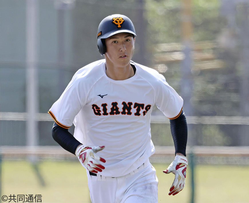 身長2mの巨人・秋広優人「55」継承。“ポスト松井秀喜”へ「夢は本塁打王