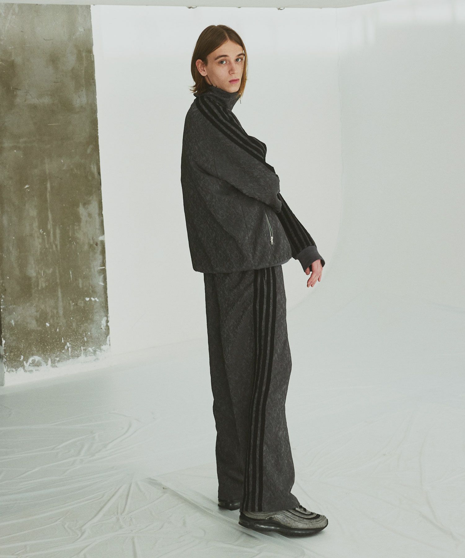 OPENING ACT] 総柄ジャガードワイドトラックパンツ | OPENING ACT