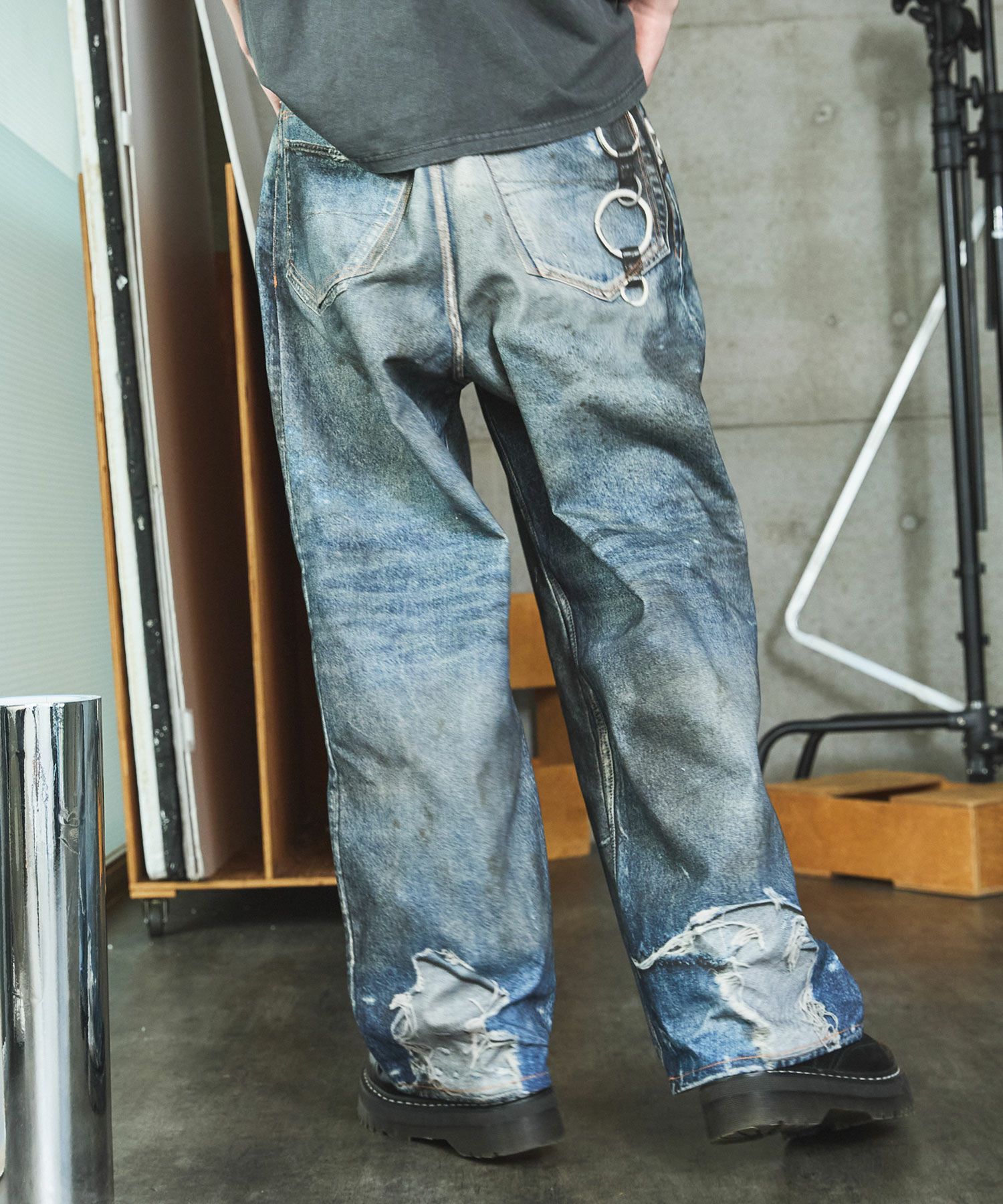 OPENING ACT] 総柄転写バギーシルエットデニムパンツ 〓予約販売・11月