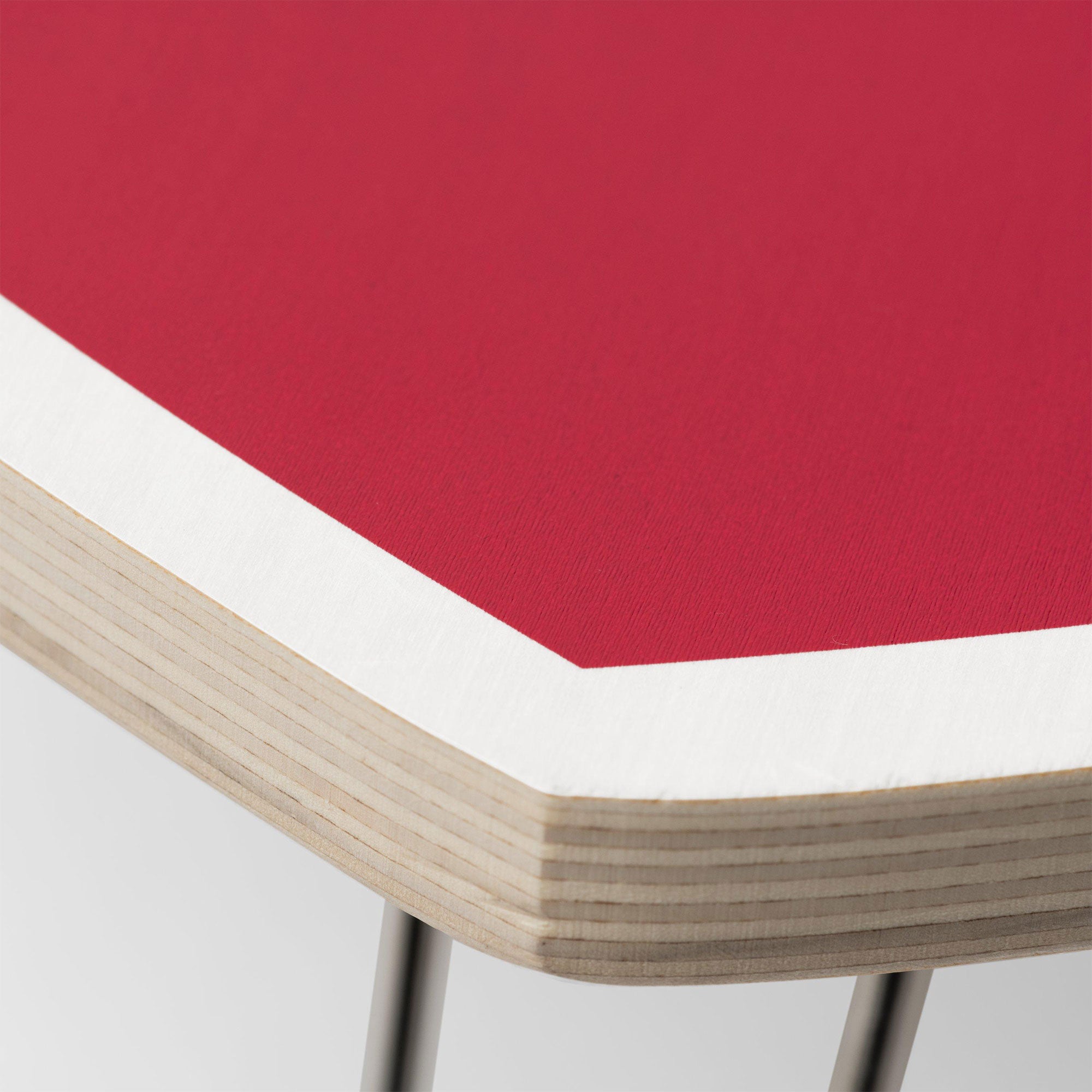 Carhartt WIP Heart Folding Table Scarlet/White – XTREME