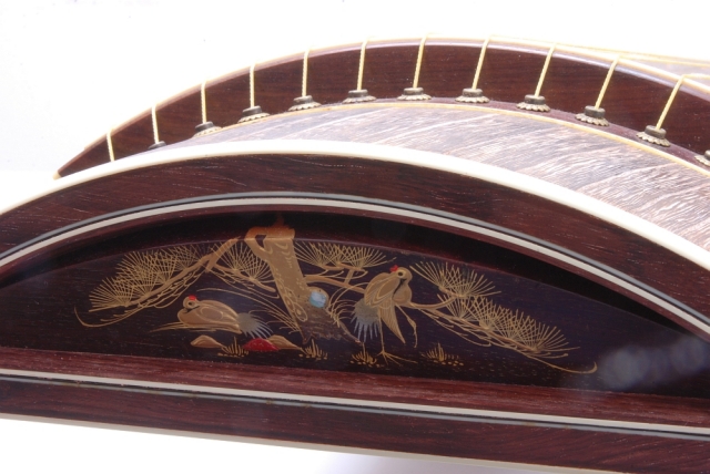 木製筝 13本弦 和柄カバー付き 木製筝 13本弦 和柄カバー付き 木製筝