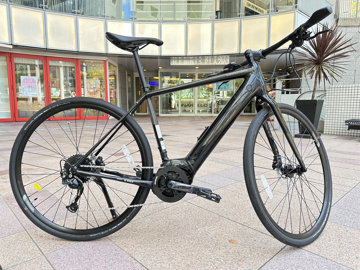 Cannondaleの人気の電動クロスバイク「Quick Neo」入荷致しました