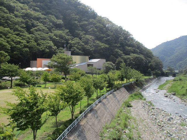 身延町・下部温泉で砂金採り体験♪砂金の大きさ・量・服装・コツなど