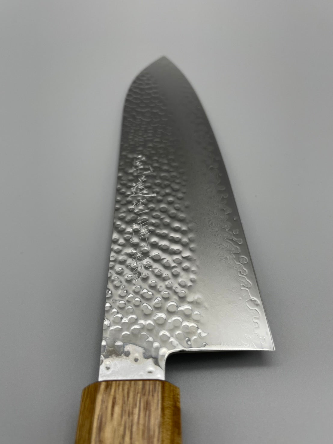 三徳包丁】槌目ダマスカス 185mm 漆塗り柄 – 山崎清春商店~尾道刃物~