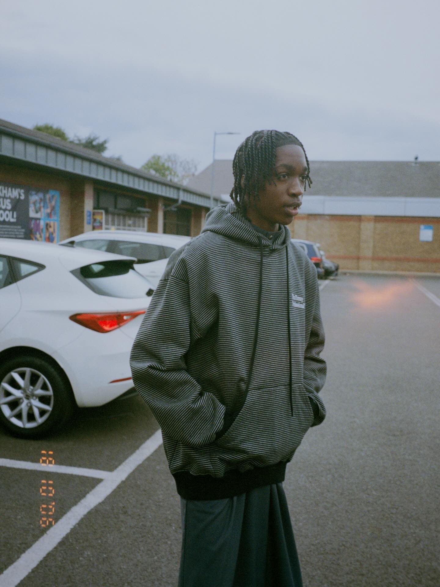 ENNOY『Border Crew Neck Sweat & Hoodie Sweat』のWEB抽選が開始