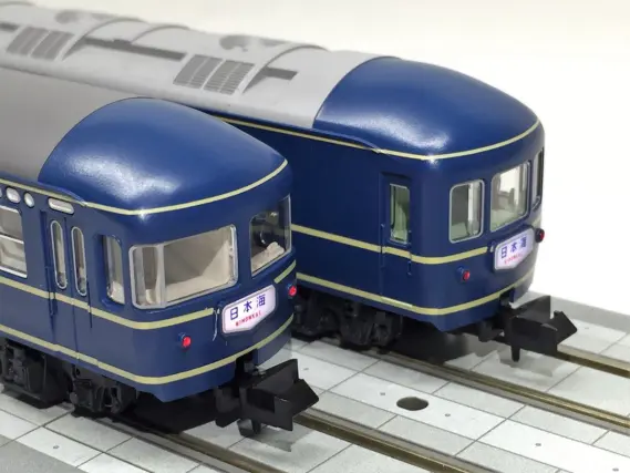20系 寝台特急「日本海」 入線です。その1 KATO 10-1352/10-1353