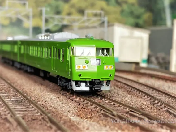 117系 京都地域色（抹茶色）タイプS01編成が入線です。KATO 10-949