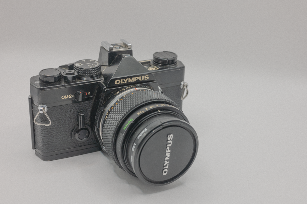 OLYMPUS OM-2N] フィルムカメラを手に入れました！ | よっさんのカメラ