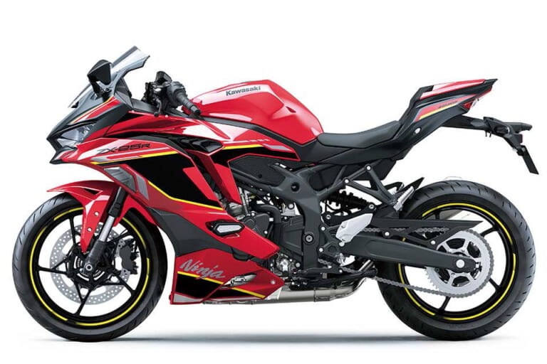 カワサキ「ニンジャZX-25R」の2024年モデルが登場！ 赤と青のSE、黒の