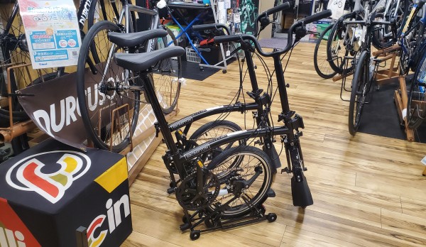 BROMPTON】定番カラー、マットブラックのM6RとM6Lの在庫が川崎店に