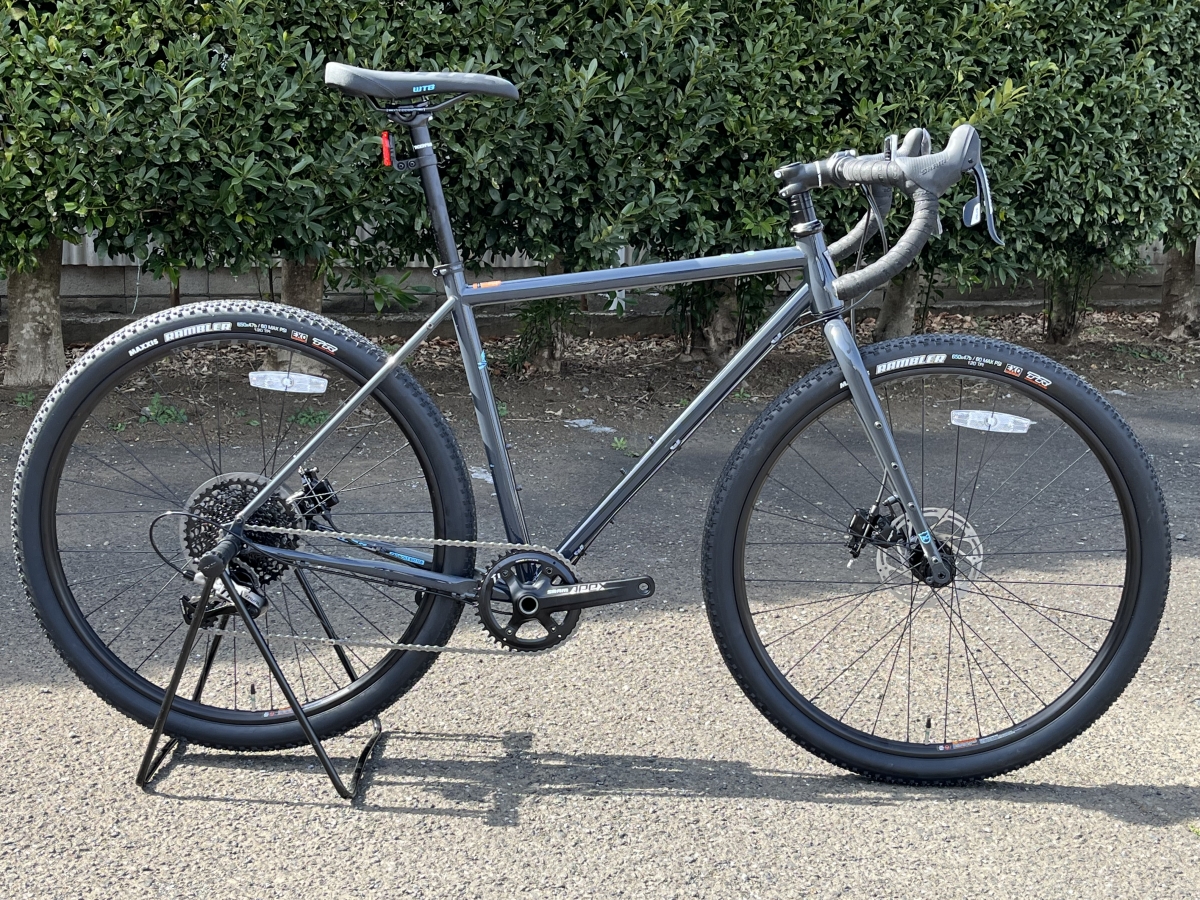 クロモリフレームの本格グラベルバイク！KONA『ROVE ST DL