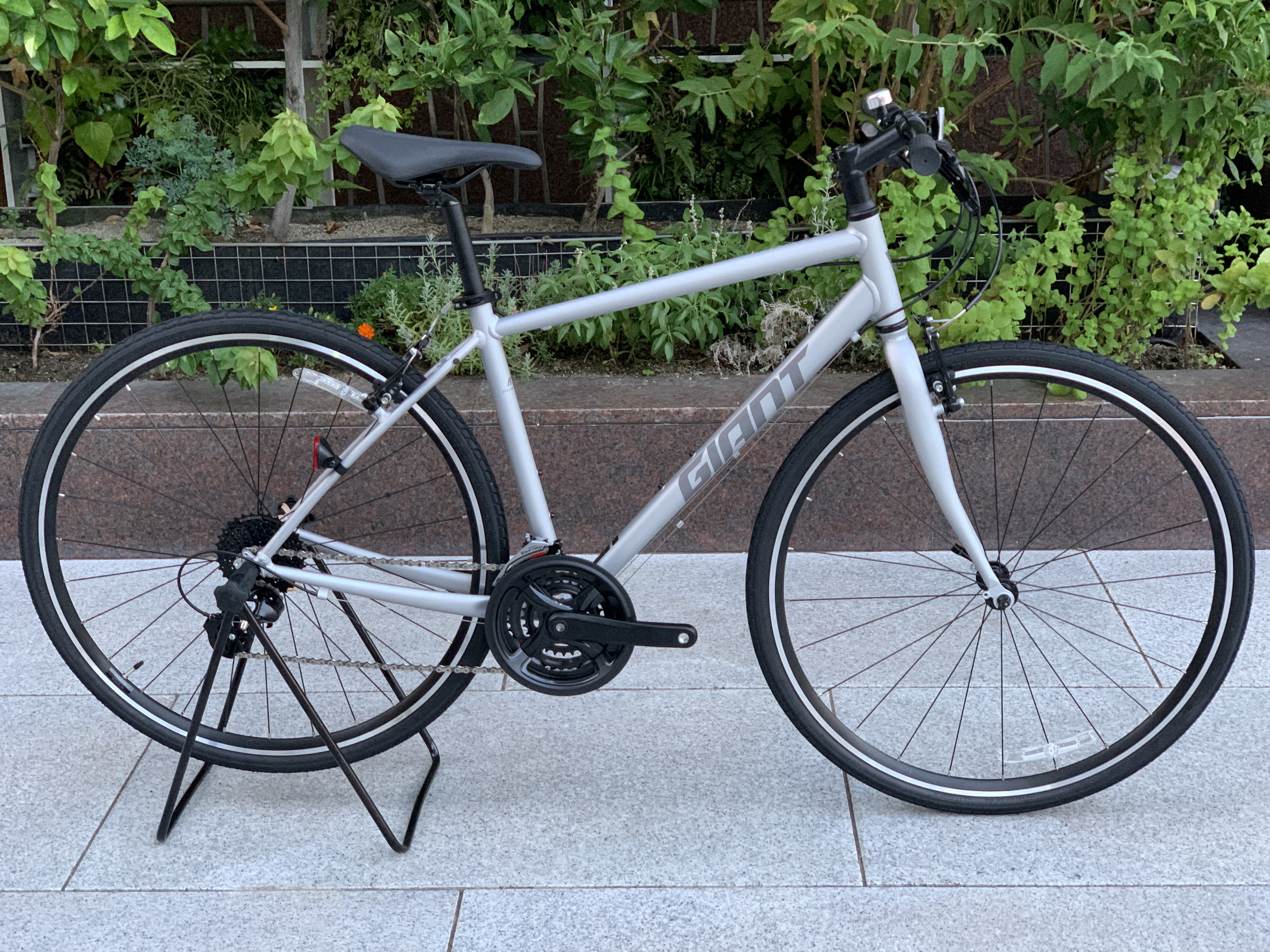 おすすめクロスバイク！35周年記念モデル限定のGIANT ESCAPE R3