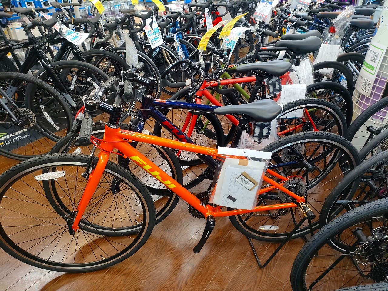 Precision sportsクロスバイク オレンジ 700C Precision sportsクロス
