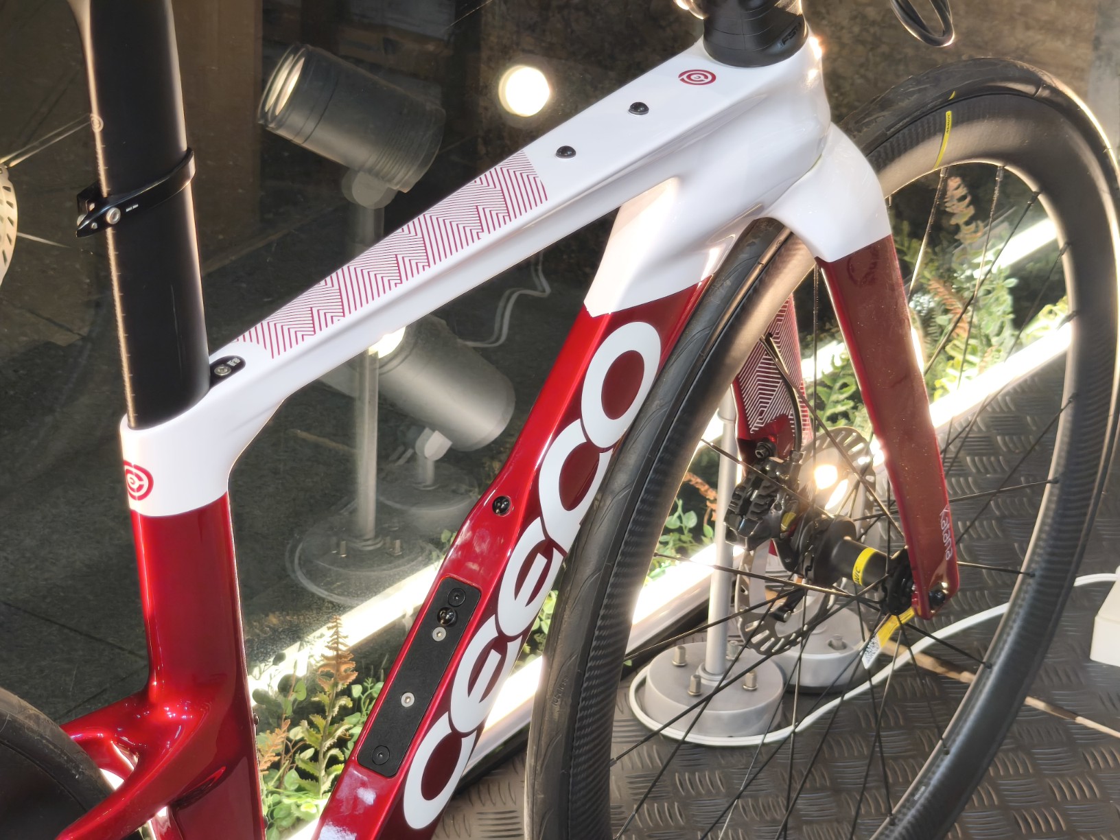 CEEPO】超軽量バイク”KATANA”が限定特価になっています！！アルテグラ