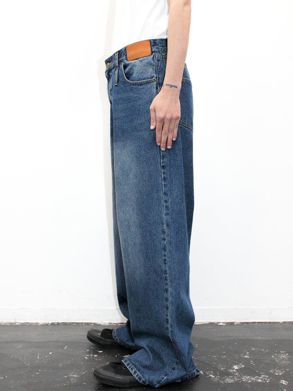 HIROKI TSUZUKI】BAGGY DENIM PANTS – YZ