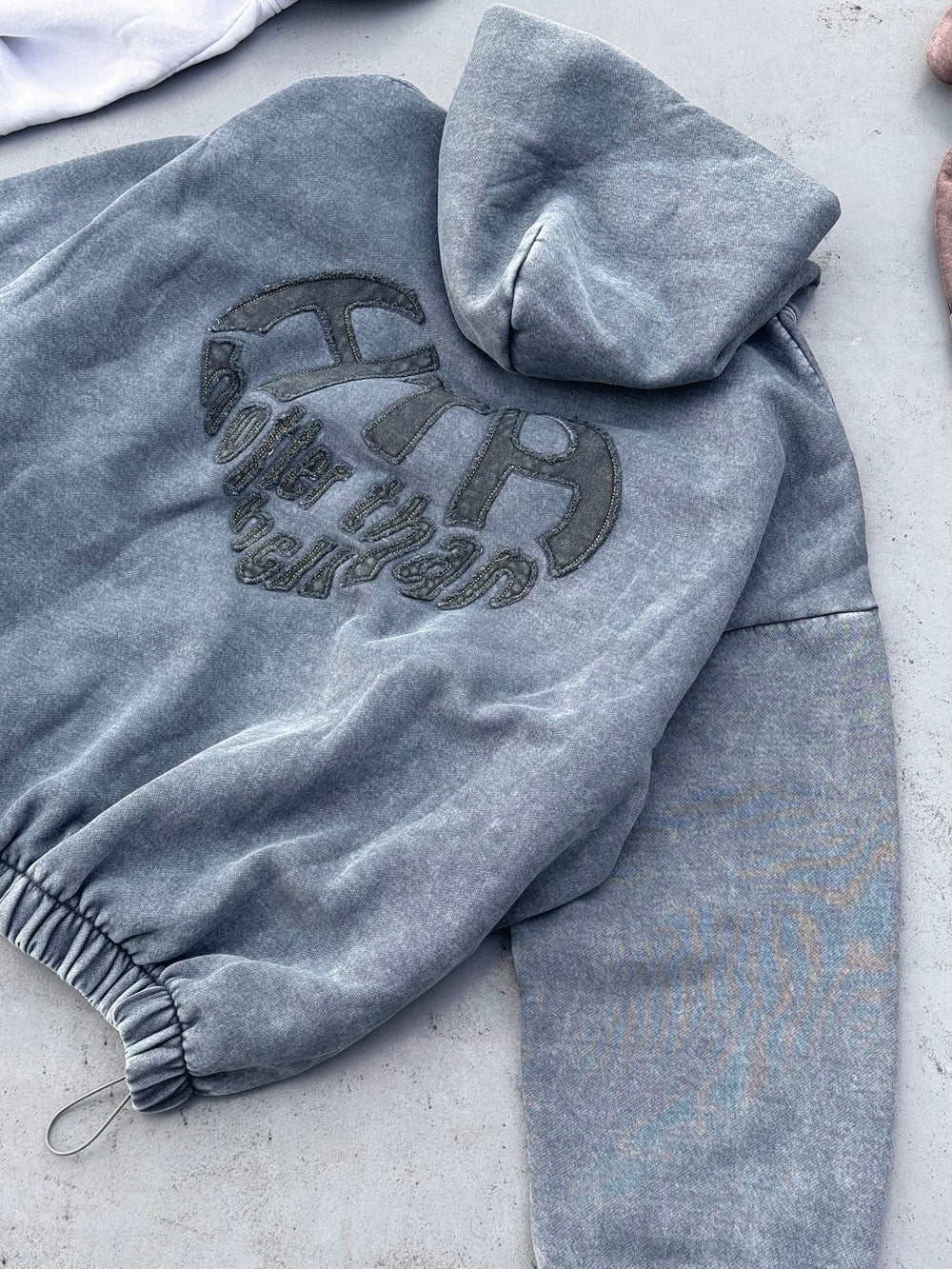 vintage like Heart Logo Hoodie – YZ