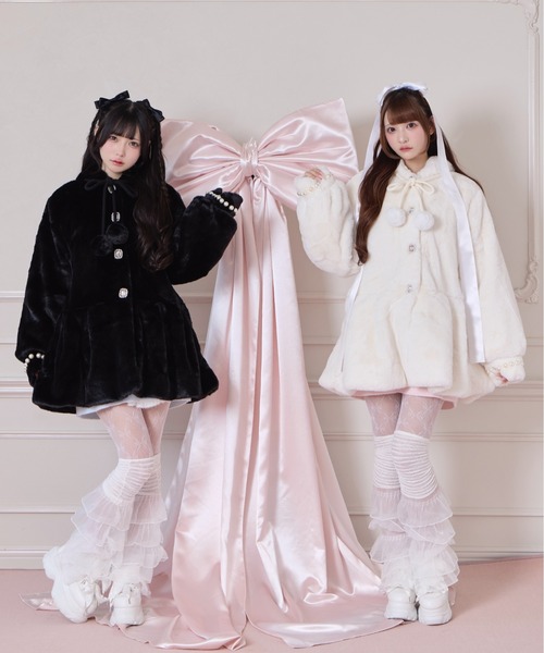 Honey Cinnamon（ハニーシナモン） コート アウター ぽんぽんリボン