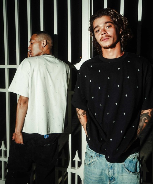 UNKNOWN LONDON（アンノウンロンドン） tシャツ Tシャツ｜Tiny Cross
