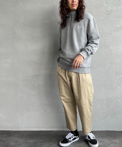 FRED PERRY（フレッドペリー） スウェット ワンポイント刺繍 ハーフ