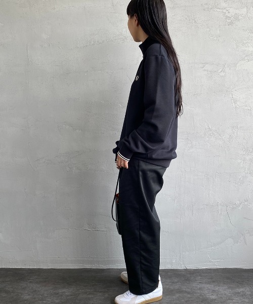 FRED PERRY（フレッドペリー） スウェット ワンポイント刺繍 ハーフ