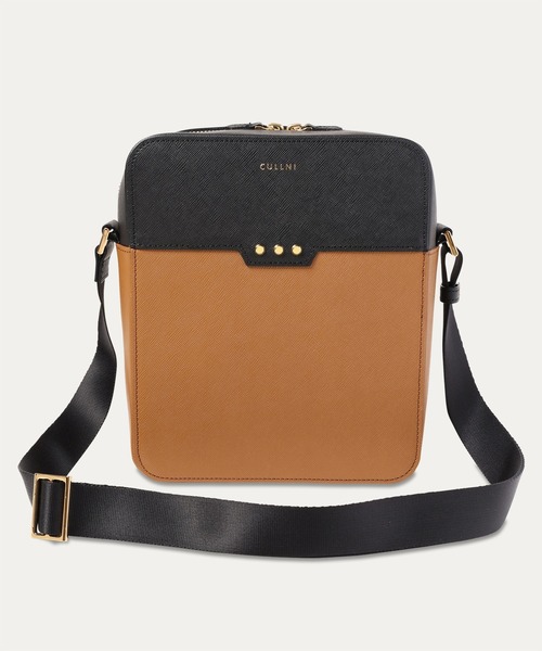 CULLNI（クルニ） ショルダーバッグ Square leather shoulder bag