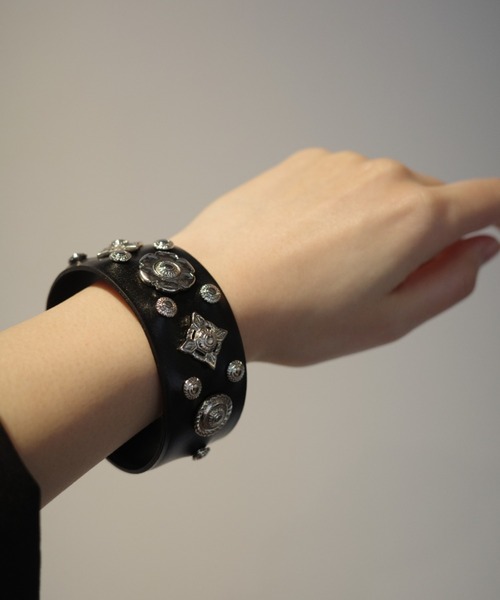 TOGA TOO ブレスレット TOGA TOO Leather roll bangle レディース