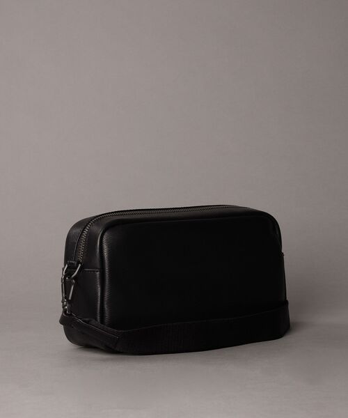 Calvin Klein（カルバン・クライン） ショルダーバッグ クロスボディ