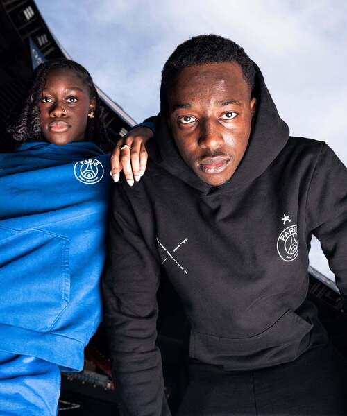 パーカー 「Paris Saint-Germain / パリ・サン＝ジェルマン」PSG X XO