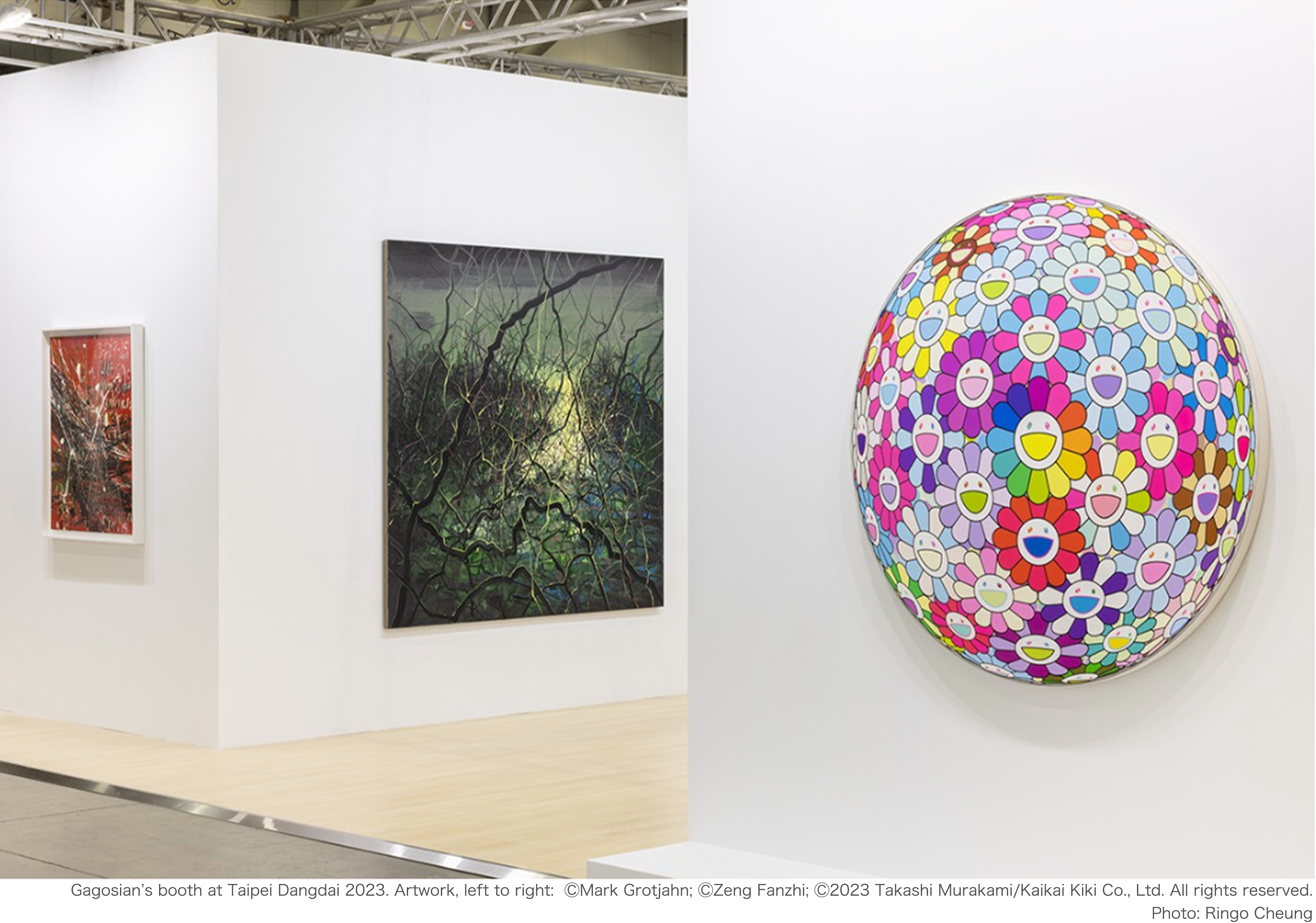 一輪の薔薇と、近寄る昆虫」（未来絵画） 一輪の薔薇と、近寄る昆虫