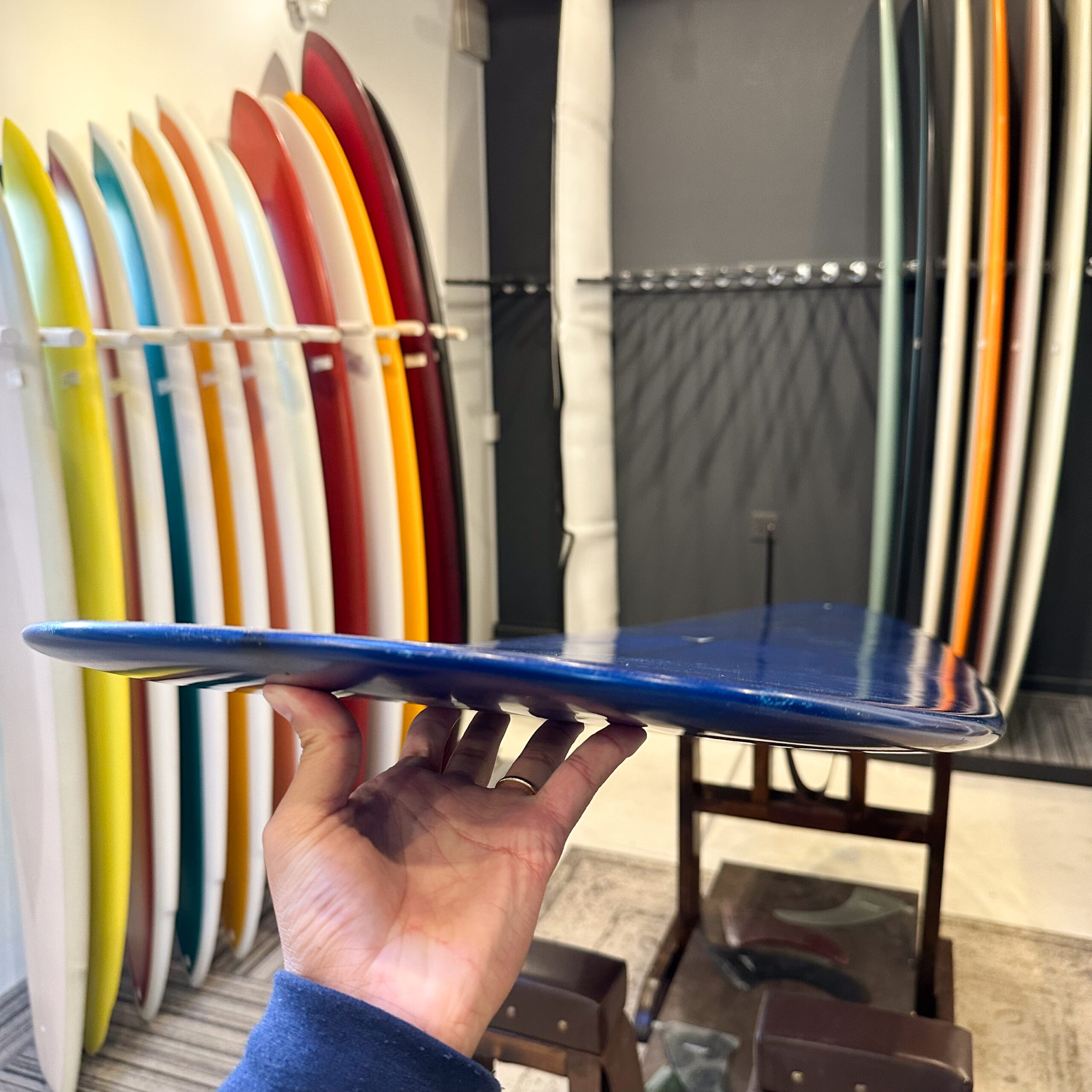 最新𝐔𝐒𝐄𝐃ストック情報] 𝐓𝐇𝐎𝐌𝐀𝐒 𝐒𝐔𝐑𝐅𝐁𝐎𝐀𝐑𝐃𝐒