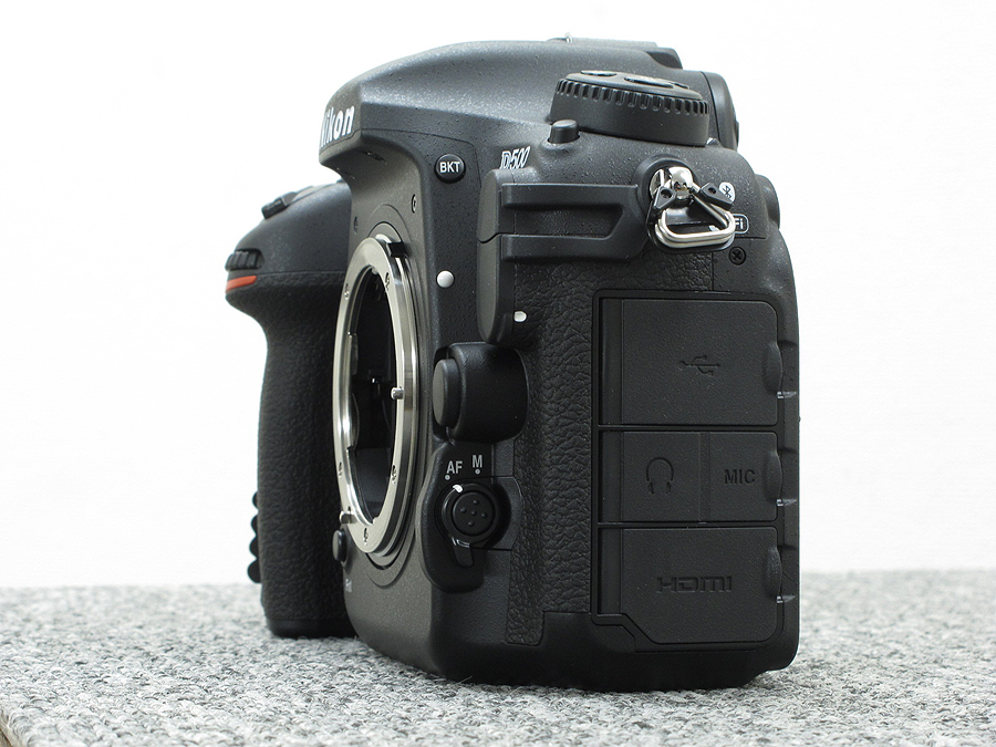 中古 Nikon D500ボディ➕ラバープロテクター 中古 Nikon D500ボディ