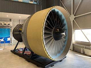 実物大航空エンジン模型が展示に加わりました | あいち航空ミュージアム