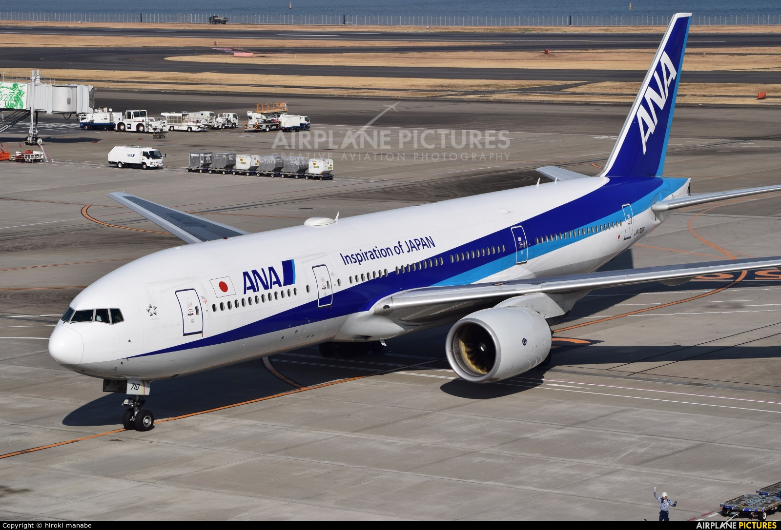 ANA - All Nippon Airways Boeing 777-200ER JA710A at Tokyo - Haneda