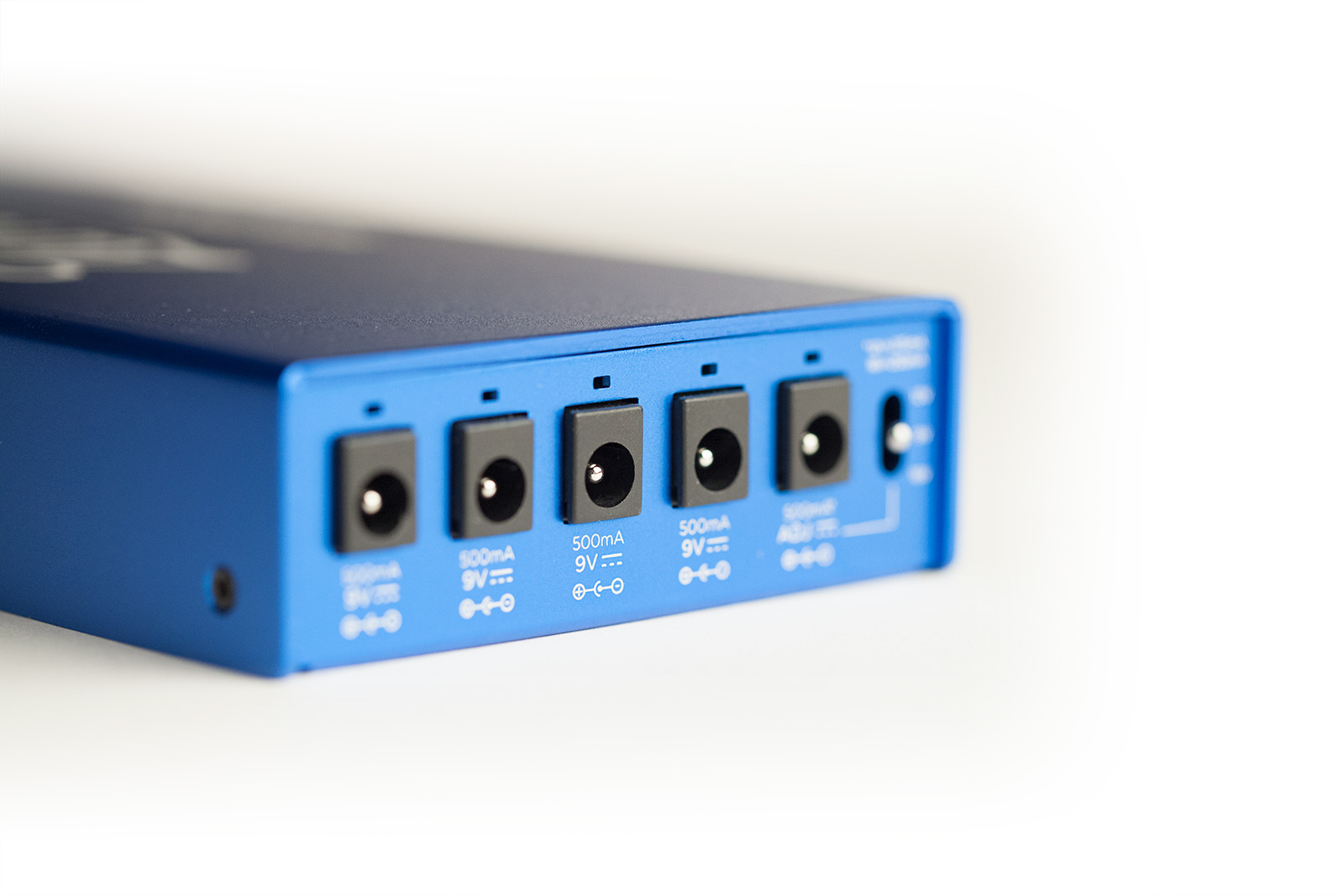 strymon | Zuma R300 | ハイ・パワーサプライ・ユニット | 製品情報