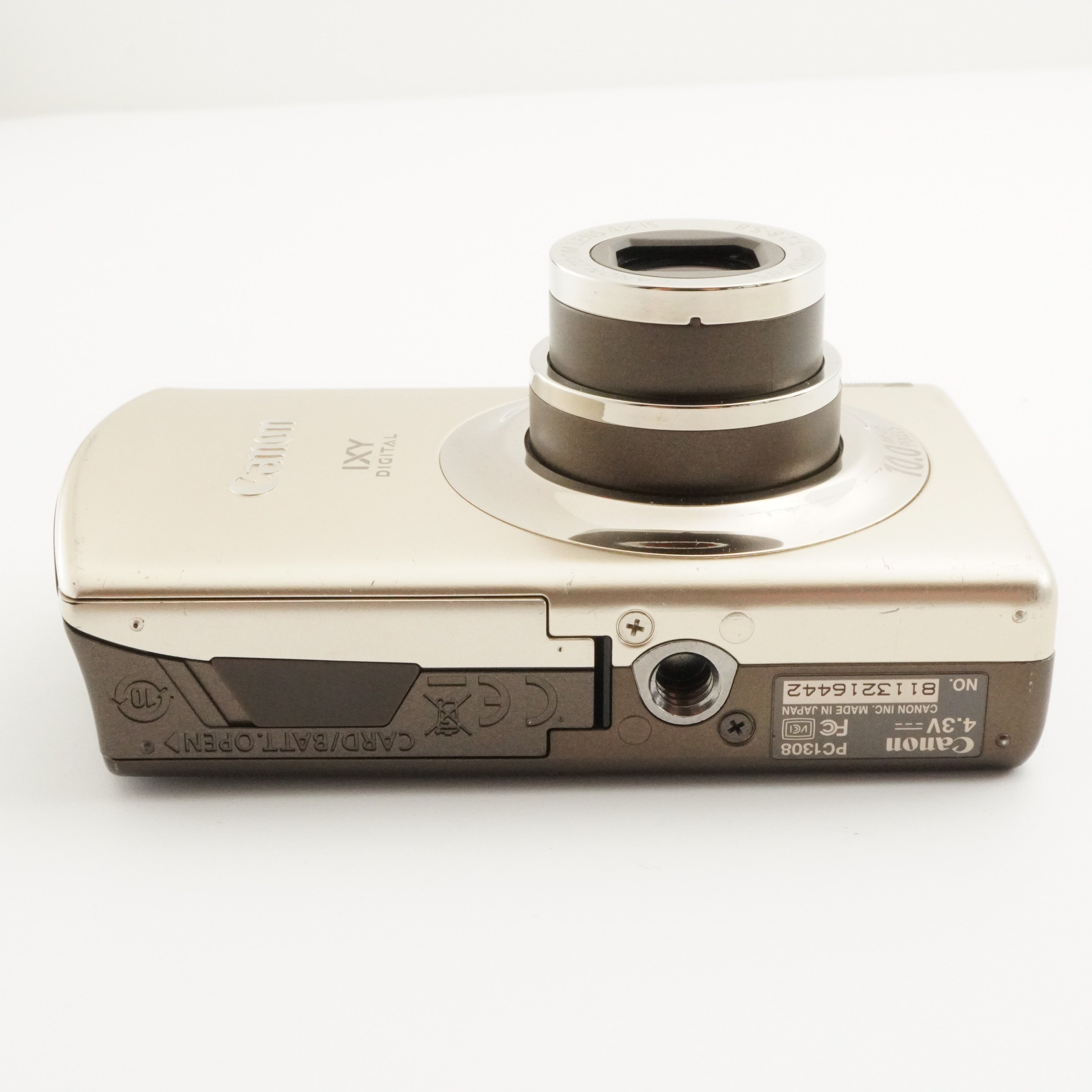 Canon IXY DIGITAL 920 IS Gold With 4GB SDHC Card Digital Camera