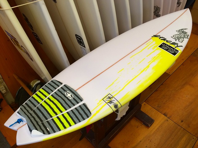 引取希望 STACEY Snake Eyesサーフボード 5'7 引取希望 STACEY Snake