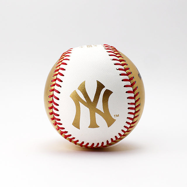 2013年ボストン・レッドソックスのワールドシリーズ優勝ボール型