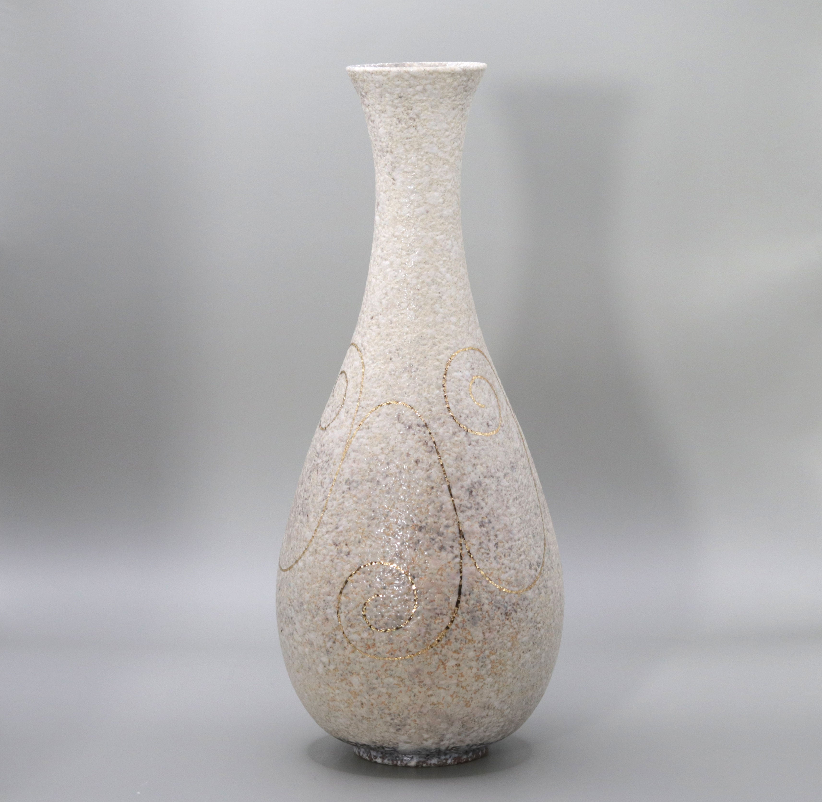 白 陶器 円錐形 花器 白 陶器 円錐形 花器