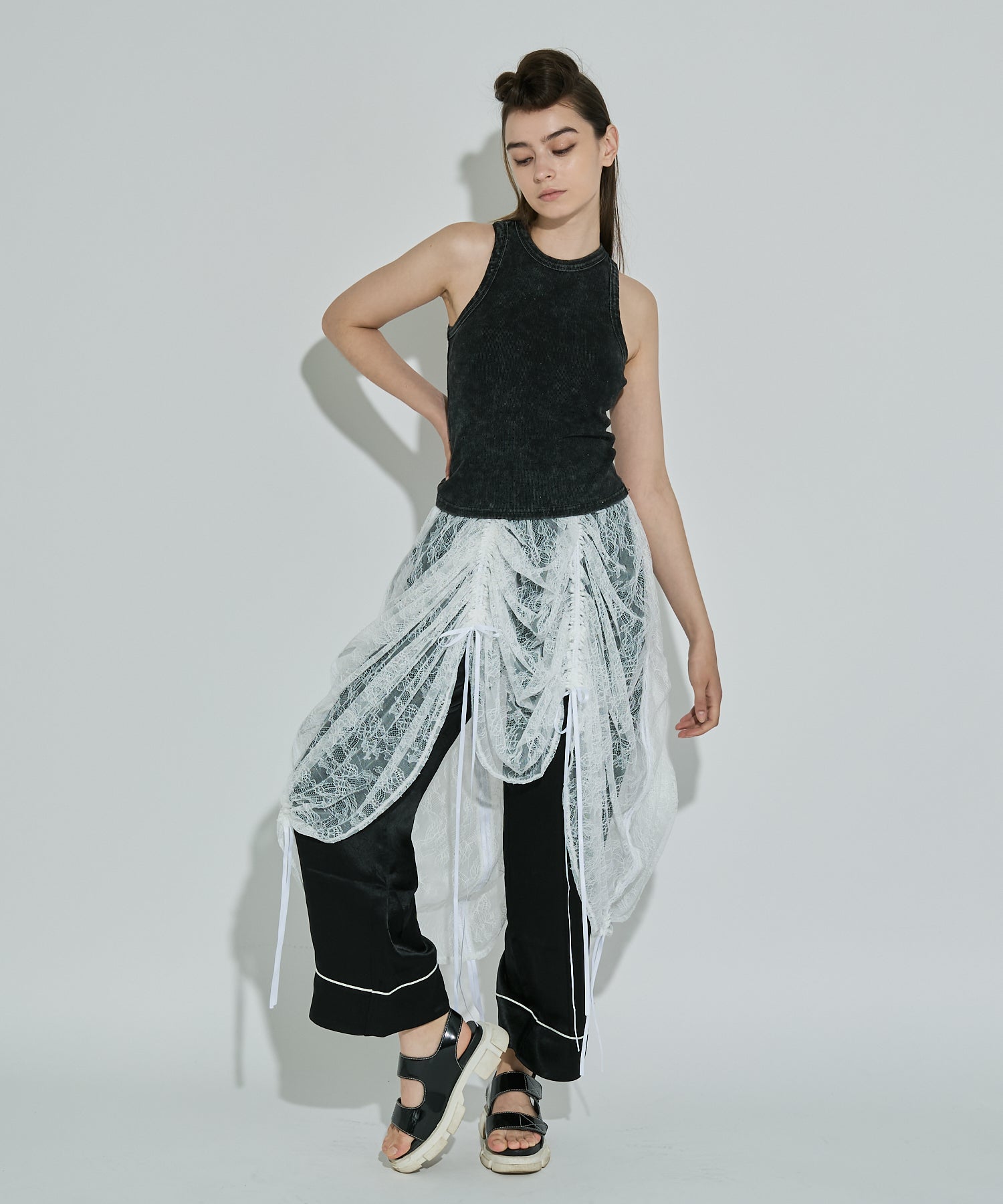 ボタニカルモチーフレースドロストドレープスカート – ANNA SUI NYC