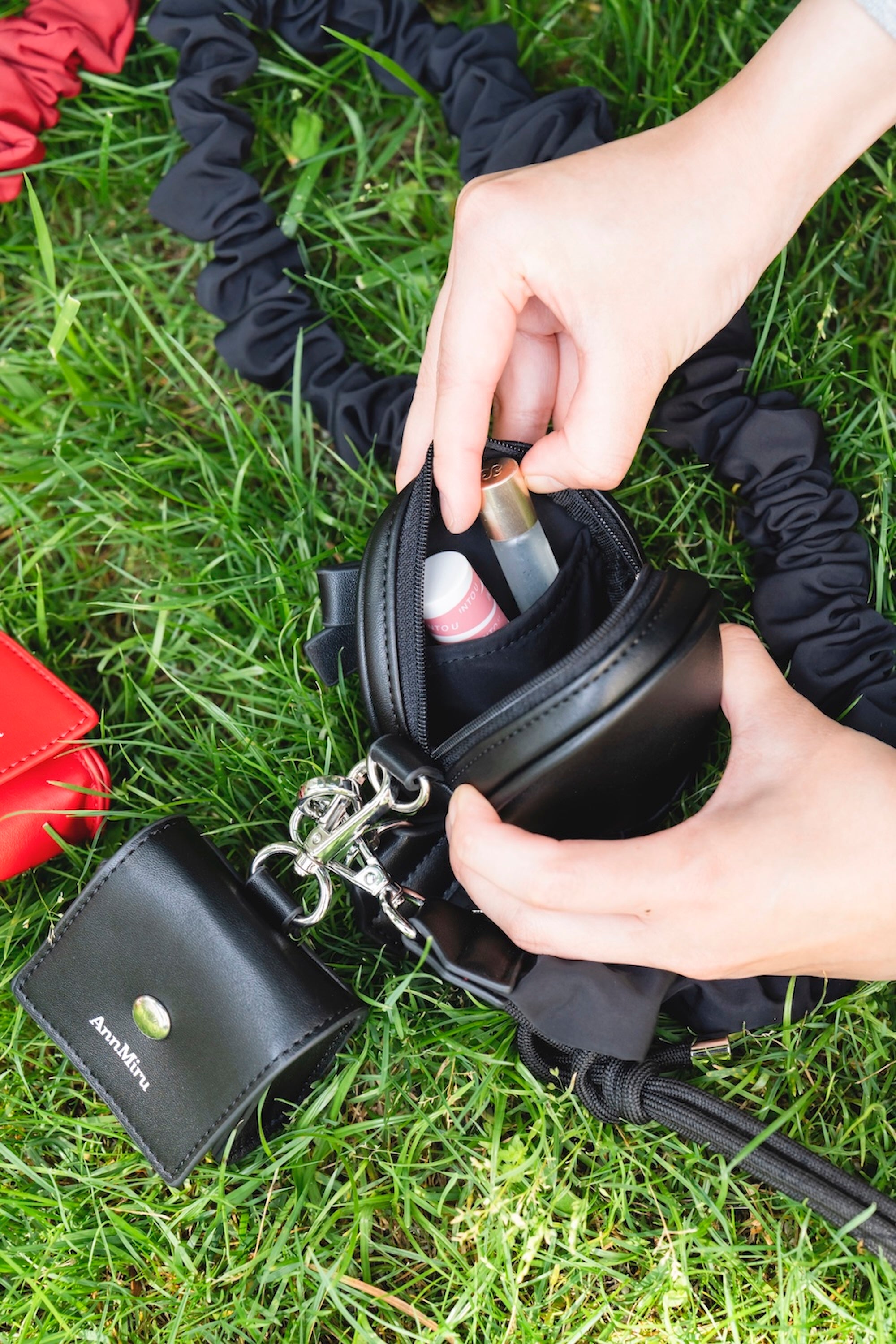 AnnMiru フリルバック/マルチショルダーストラップレッドセット