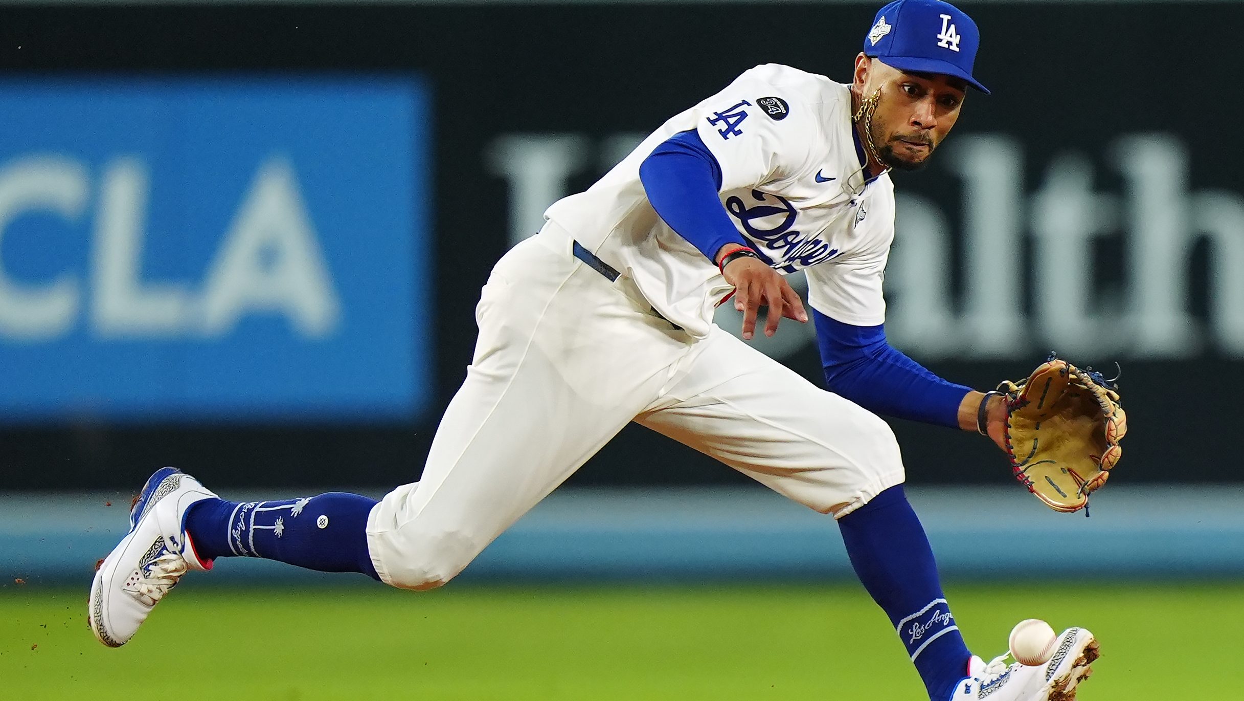 Mookie Betts' 'incredible untold story' of Dodgers' run to World