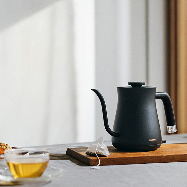 BALMUDA（バルミューダ） / BALMUDA The Pot ブラックを贈るなら、多彩