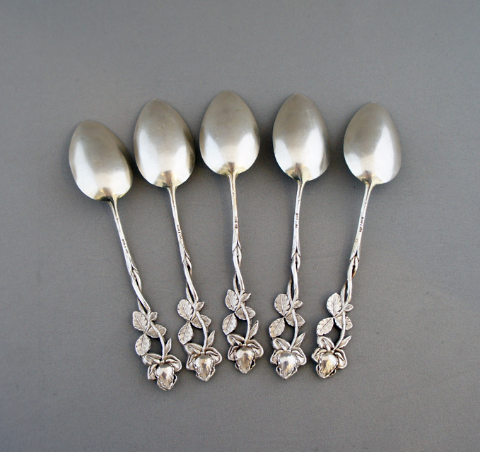 ドイツ「バラ装飾 スプーン5本セット」《アンティックかとう》