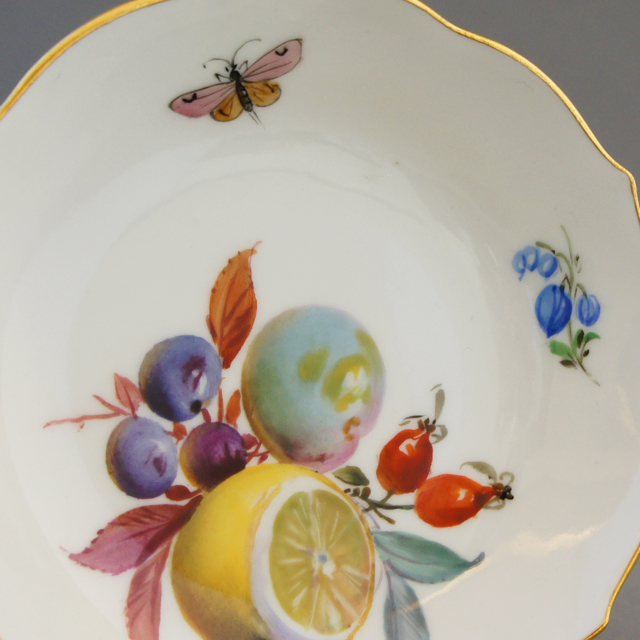 マイセン「フルーツ文 カップ&ソーサー」《アンティックかとう》