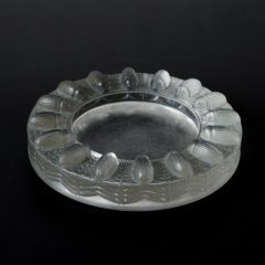 ルネ・ラリック「灰皿：灰皿 アーチャー」《アンティックかとう》