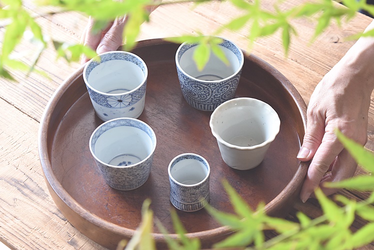 古伊万里 染付 花唐草 蕎麦猪口 - 生活骨董と古布のアンティーク