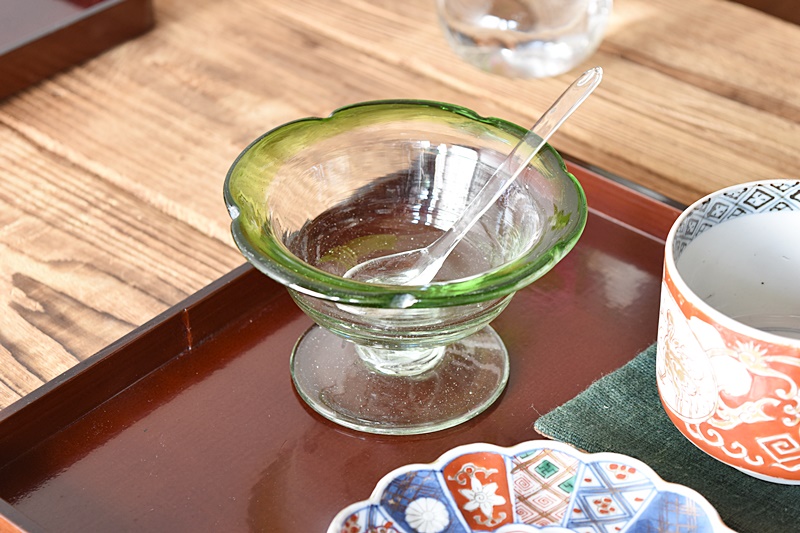 昭和レトロ 氷コップ 糸巻き 花吹雪 吹きガラス 昭和レトロ 氷コップ