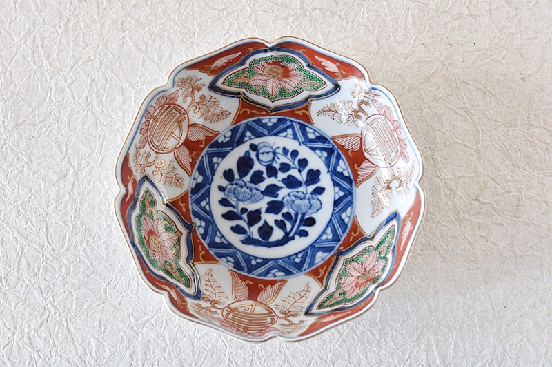 大聖寺伊万里 牡丹と壽紋 輪花型膾皿 - 生活骨董と古布のアンティーク
