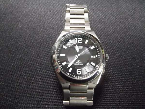 シチズン アテッサ エコドライブ 電波時計 チタン製 | アンティー