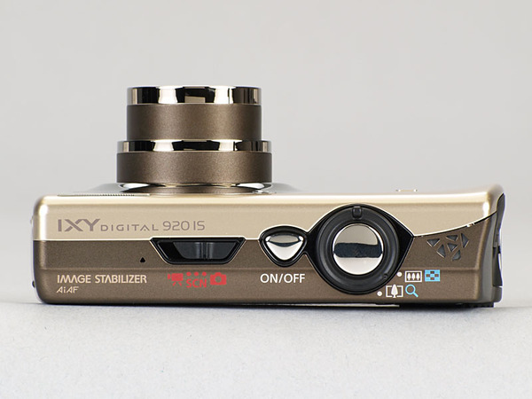 ASCII.jp：実はPowerShotにない機能満載の「IXY DIGITAL 920 IS」 (1/3)